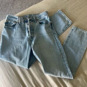 NWOT Levi’s 501 Straight Leg Jeans